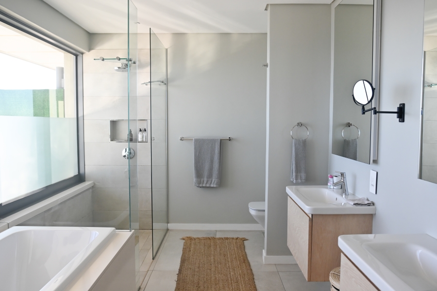 6 Bedroom Property for Sale in Romansbaai Estate Western Cape